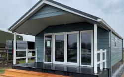 Nieuwe lodges bij Jachthaven Kuikhoren